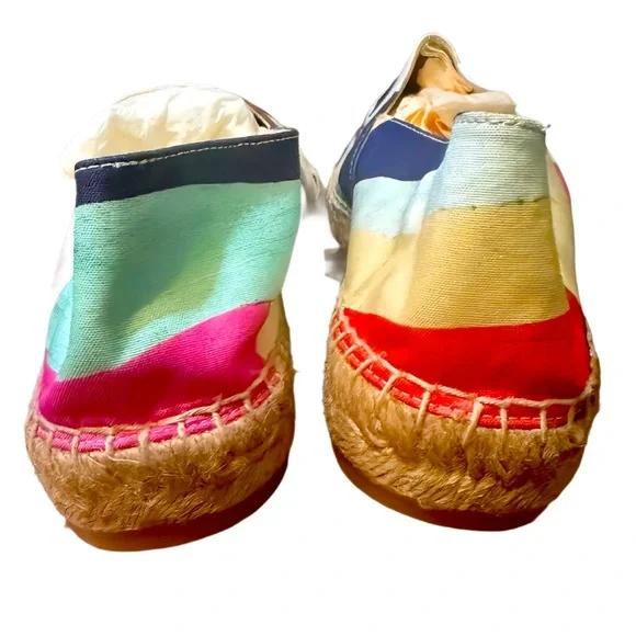 CHANEL Colorful Espadrille Flats - Picture 3 of 6